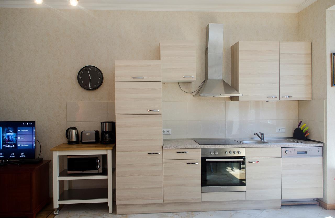 Tiflislux Apartment - Old City Philarmonic Bagian luar foto